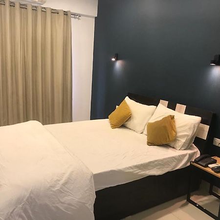 فندق Hooliv 7 Avenues G Block بونة المظهر الخارجي الصورة